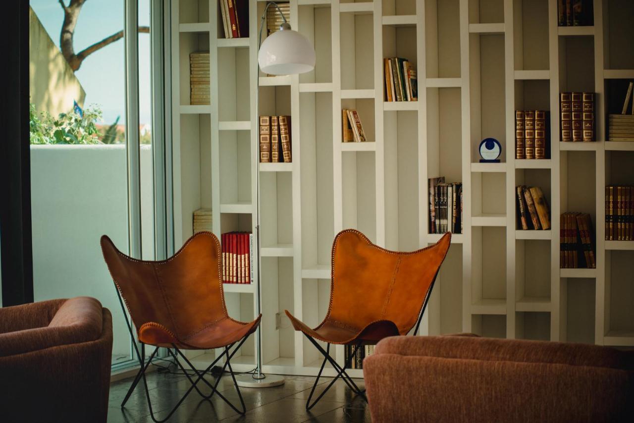 Hotel A House In Estoril - Adults Only Extérieur photo Library