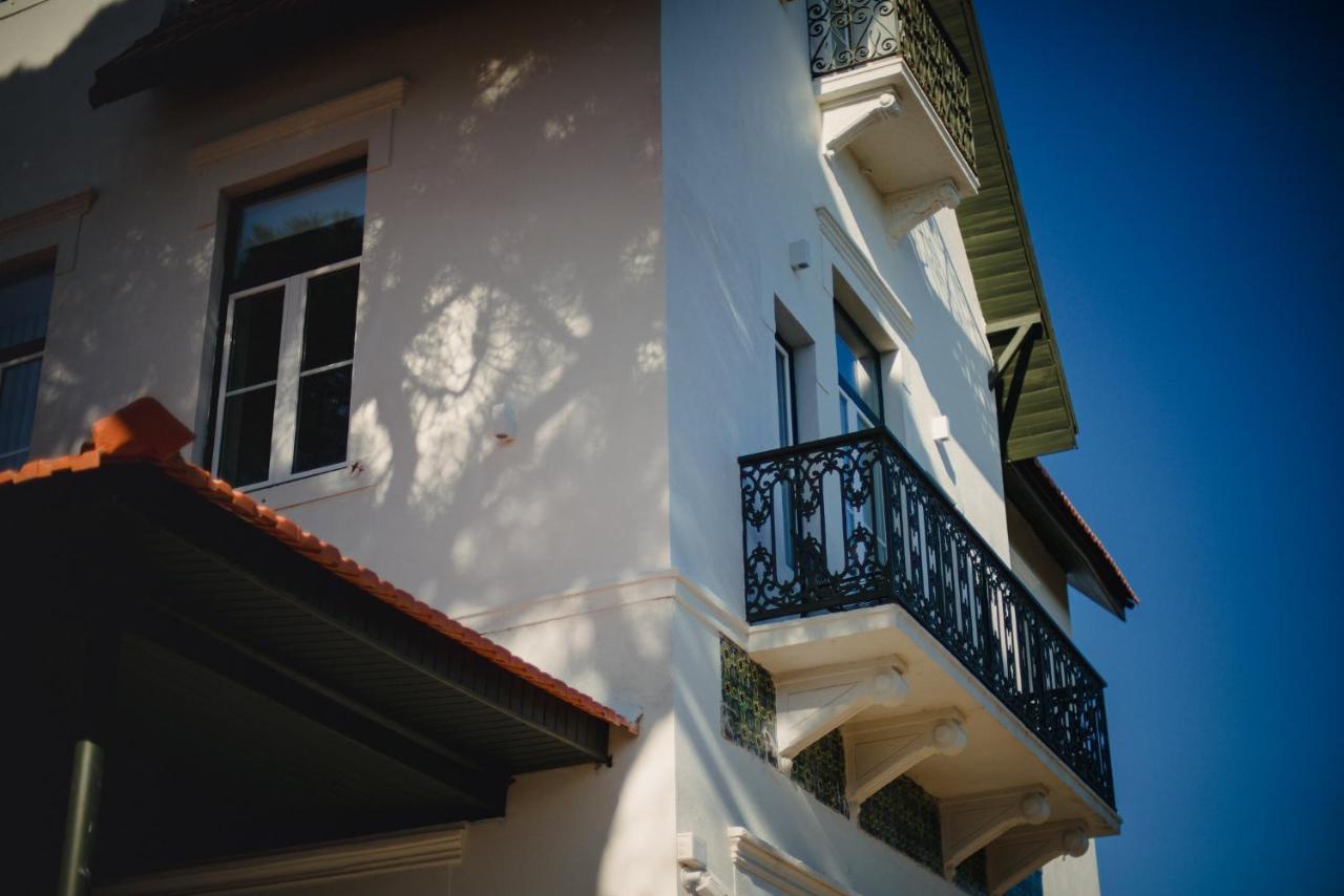 Hotel A House In Estoril - Adults Only Extérieur photo A typical house in the city