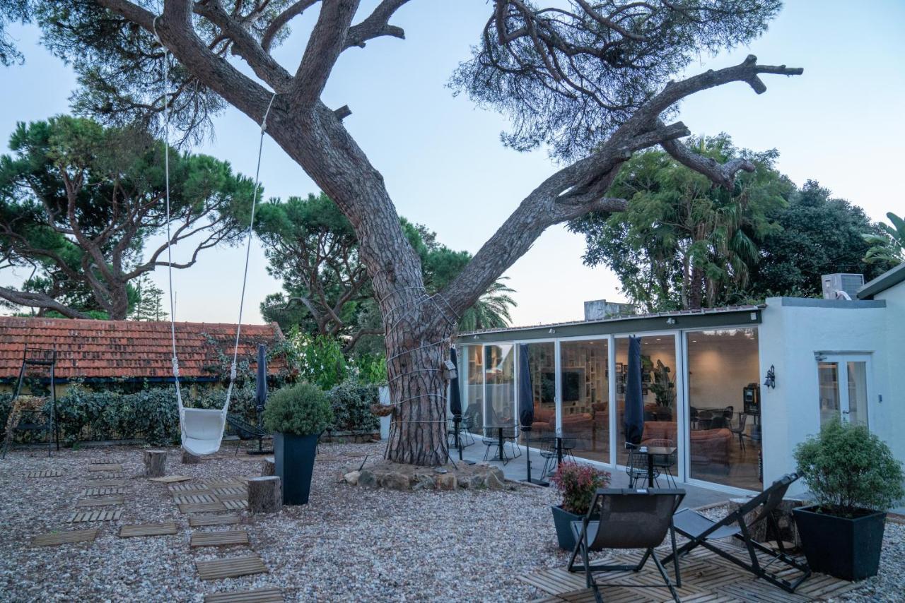 Hotel A House In Estoril - Adults Only Extérieur photo The house of the artist in Saint-André-de-Lidon